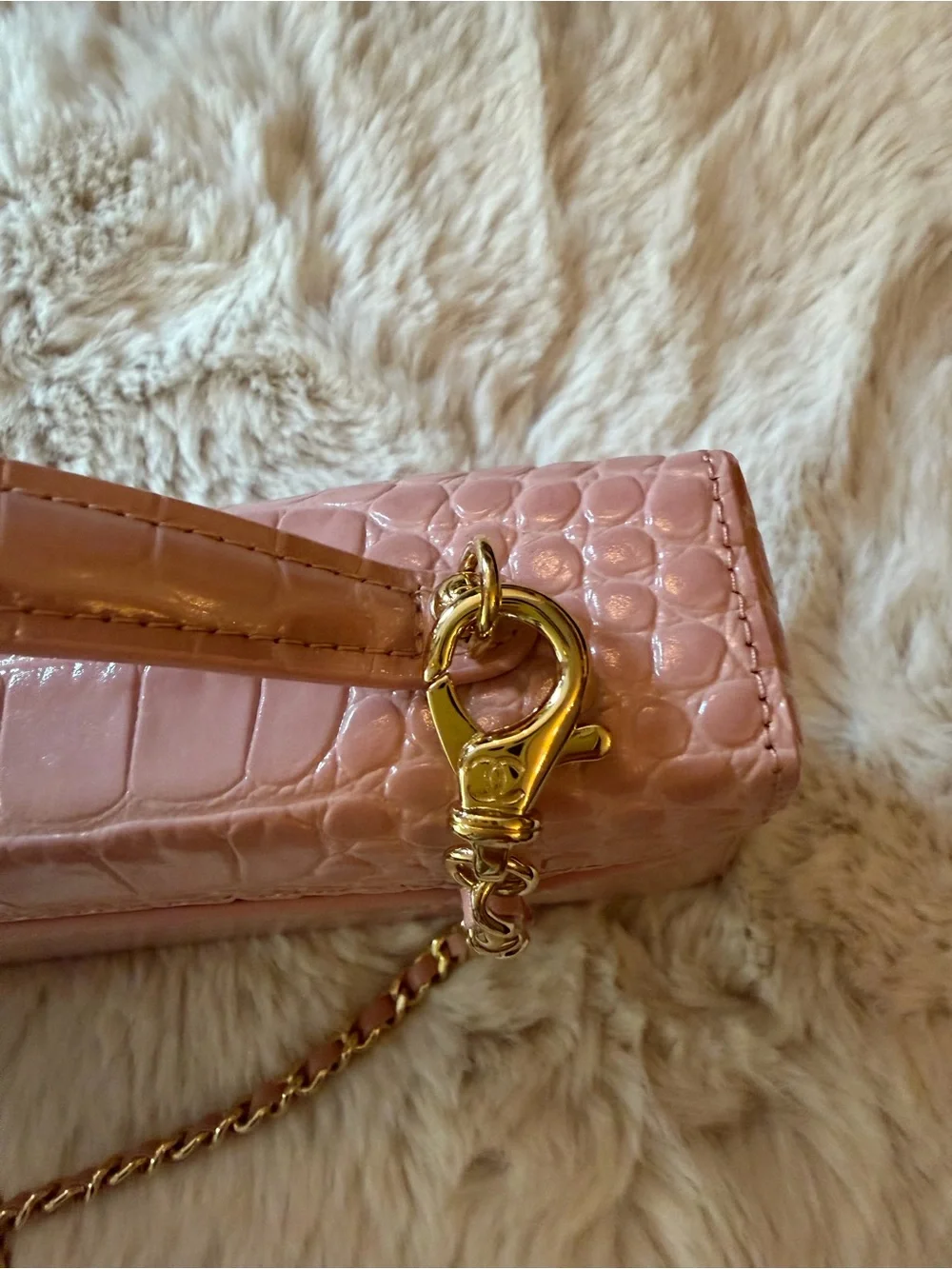 RARE NEW Chanel 26B Pink Embossed Croc Large 25cm Slim Vanity